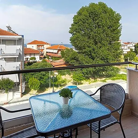 Makris Luxury Hotel
