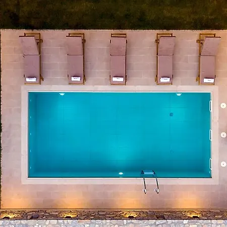 Makris Luxury 4* Σκοτίνα