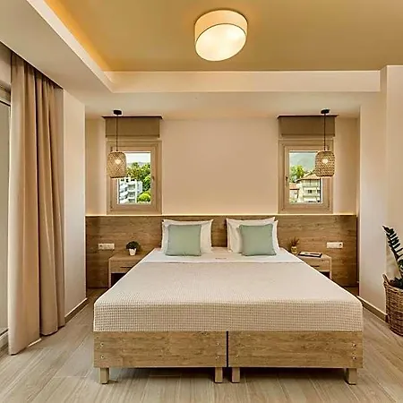 Makris Luxury 4*