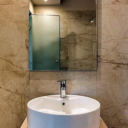 Makris Luxury Σκοτίνα