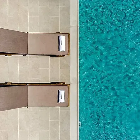 Makris Luxury 4*